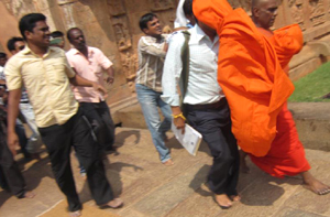Buddhist-monk-is-attacked-in-Tamil-Nadu