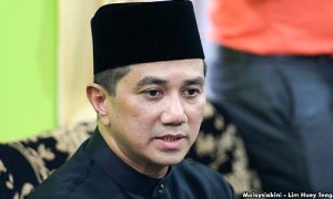 Azmin remote controlled