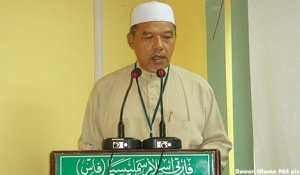 PAS-ulama backs Khalid