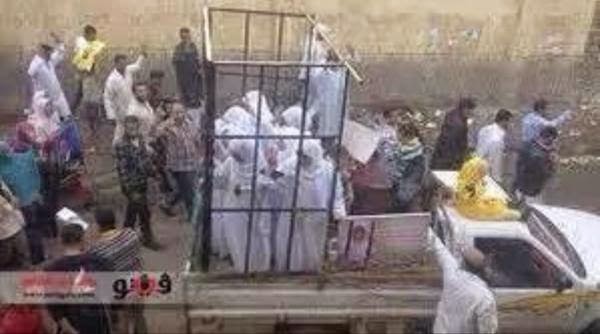 Isis sells women-being-sold-in-Mosul