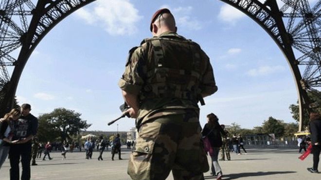 france_anti_terror_patrol