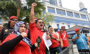 yrsaythiefholdsrally