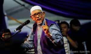 yrsayhadipoliticsalloverit